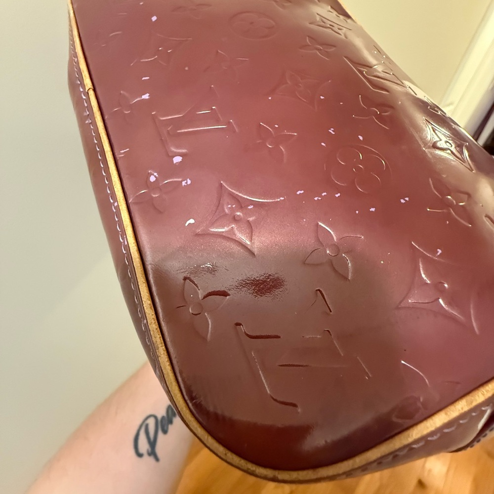 Louis Vuitton Monogram Vernis Bronze Bag. Comes with COA - Picture 8 of 16